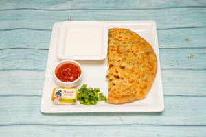 Paneer Pyaaz Capsicum Ka Parantha (1 Pc)