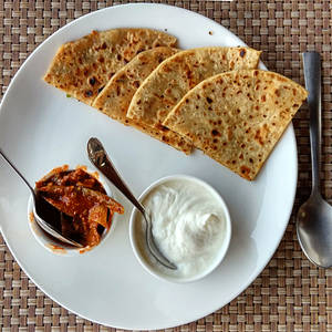 Dahi paratha