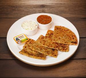 Paneer Capsicum Ka Parantha (1 Pc)