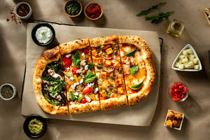 Veg Pizza Platter - Red Sauce