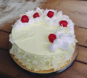 White Forest Cake 500g