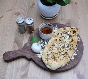 Cheese garlic bread