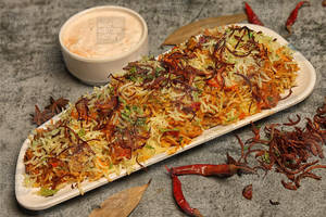 Dum Briyani With Raita