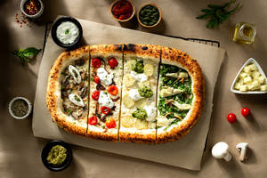 Veg Pizza Platter - White Sauce