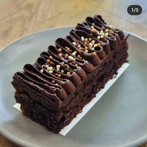 HD Old School Chocolate Cake