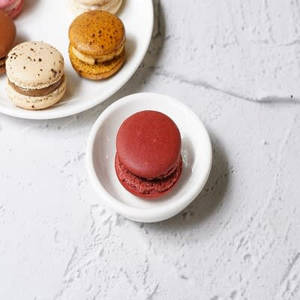 HD Hazelnut Macaron