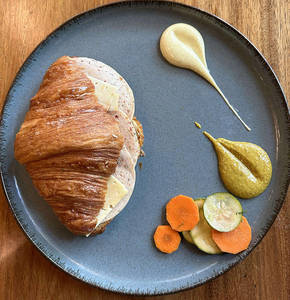 HD Italian Chicken Salami & Tomme Cheese Croissant