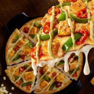 Paneer Makhani Pizza