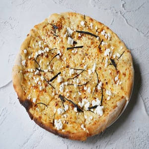HD Three Cheese & Garlic Pizza