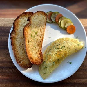 HD Herbed Chicken & Cheese Omelette
