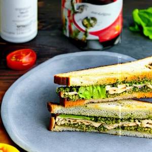 Sandwich Di Pollo Al Pesto Alla Griglia