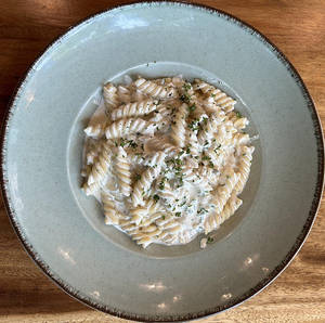 Hd Fussili Parmesan Cream Sauce