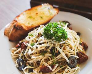 Napoli Aglio Olio Veg Pasta