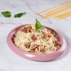Spaghetti in Carbonara Sauce