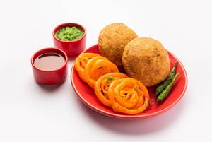 Khasta Kachori 2 pcs + Jalebi 250 Gm