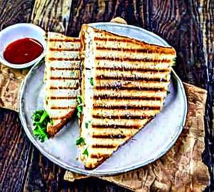 Paneer grilled sandwich                         