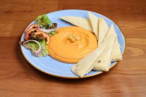 Spicy Roasted Red Pepper Hummus