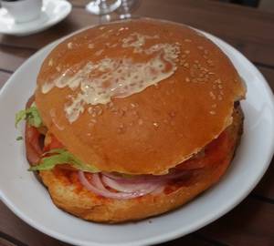 Aloo Tikki Burger