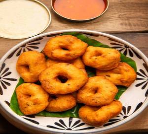 Chitti Garelu ( small Urad Vada) with Chutney