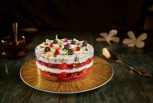 Spiced Berry and Vanilla Bean Cream Trifle