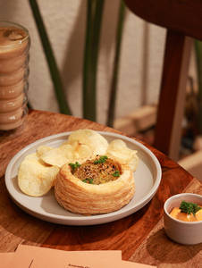 Potato And Onion Cream Cheese Puff