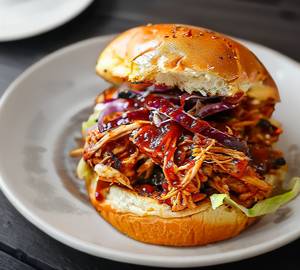 Schezwan Chicken Burger