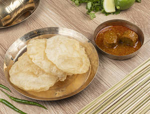 Luchi(3pcs)with Chittal Muitha(2pc)