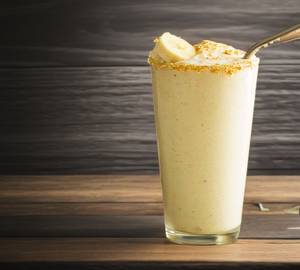 Banana Milkshake with ice cream