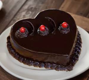 Chocolate Heart Shape Cake 500 Gm