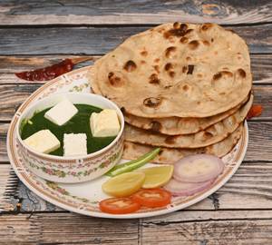Palak Paneer With 4 Tawa Butter Roti