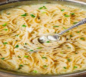 Veg Spaghetti White Sauce