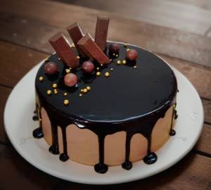 Kitkat Cake