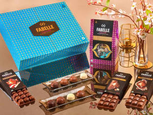 Regalia Silver - Assorted Chocolates Gift Hamper