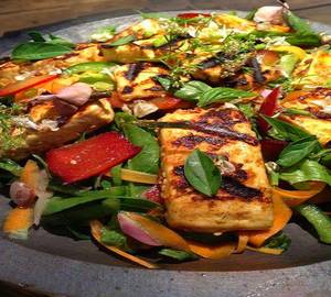 Veg Paneer Grilled Salad