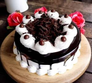Black forest  crunch cake 500 gm