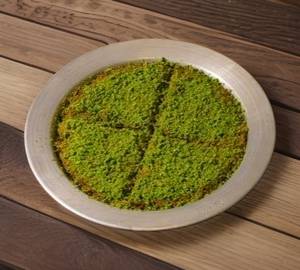 Pistachio kunafa [Medium]