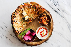 Tandoori Paneer Parantha (with Dahi And Aachar)