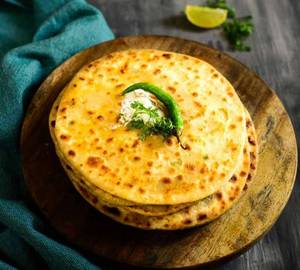Gobi Paratha with curd