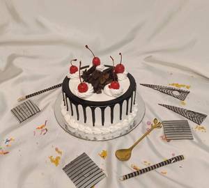 Black Forest Cake (450 Gram)