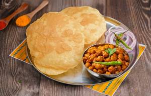 Chole Bhature - Dessert Combo