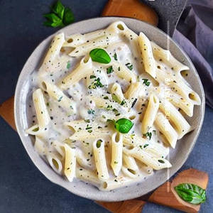 Italiano White Sauce Cheesy Pasta