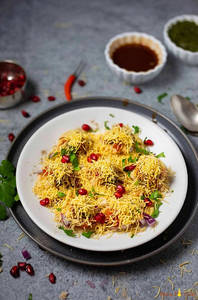 Sev Puri 6 Pieces