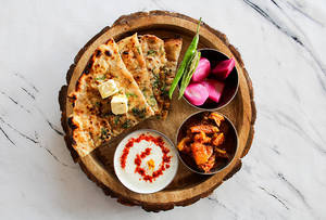 Tandoori Aloo Parantha(dahi And Achar)