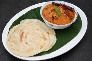 3 Porotta With Chicken Curry With Soft Drink