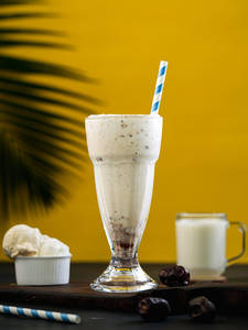 Dates Milkshake