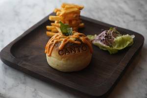 Corn & Roasted Bellpepper Burger 