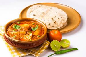 Chicken Curry With 2 Chapati