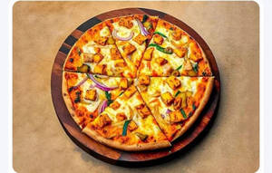 Paneer Tikka Pizza