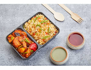 Chilli Garlic Chicken Fried Rice With Szechuan Prawn Gravy