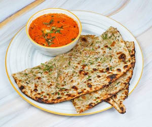 Cheese Naan With Graw
